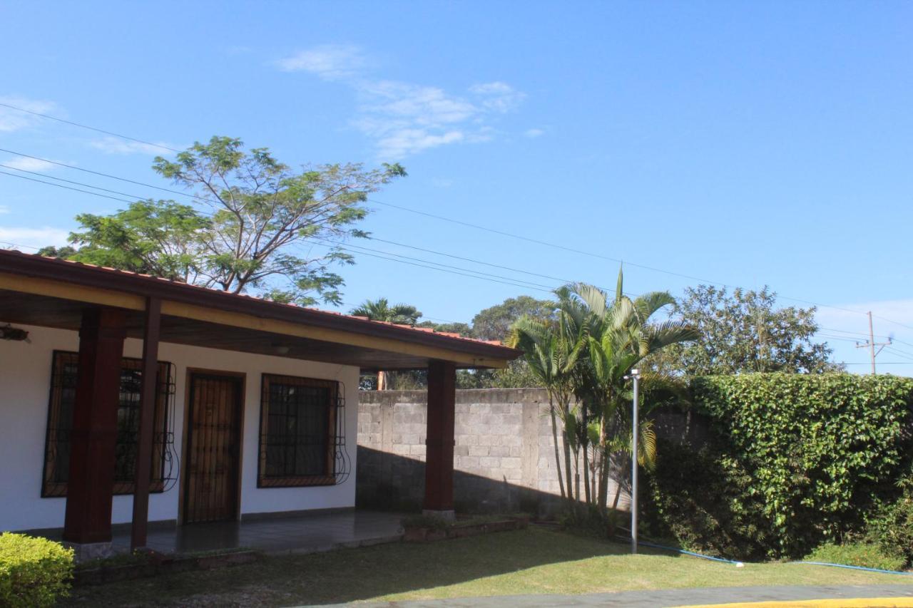 Hotel Bristol Aeropuerto Alajuela Exterior foto